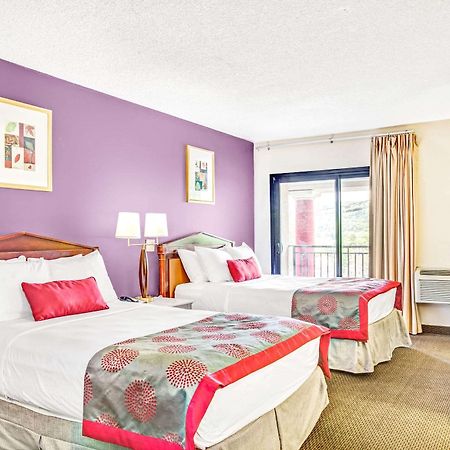 Ramada By Wyndham Rockaway Hotel Ngoại thất bức ảnh