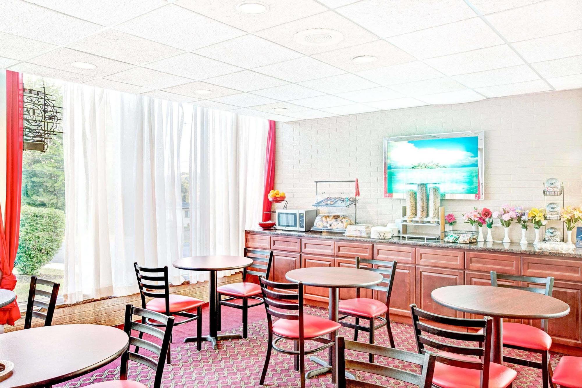 Ramada By Wyndham Rockaway Hotel Ngoại thất bức ảnh